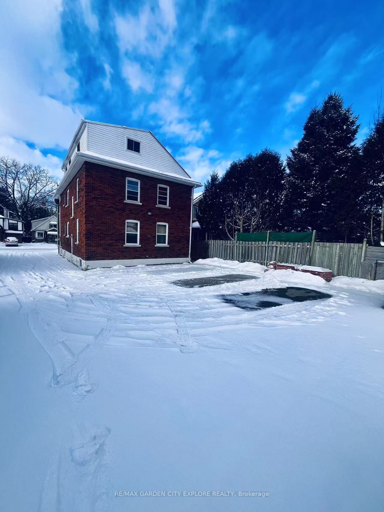 Listing photo 1