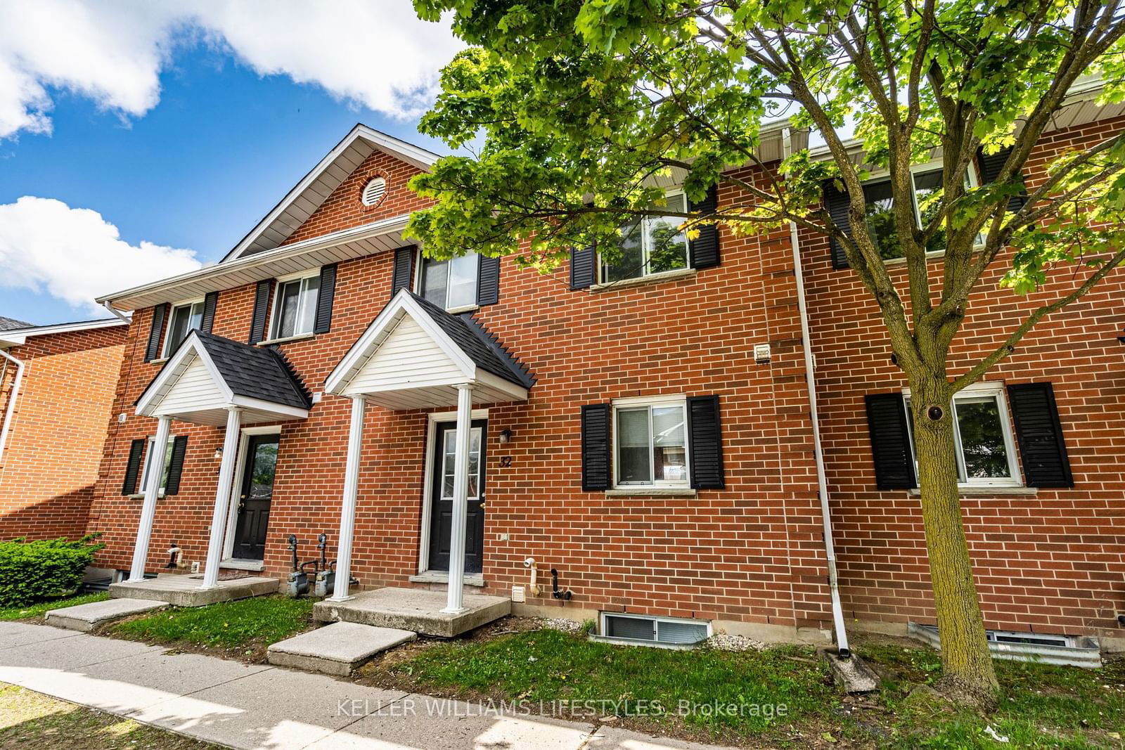 Townhouse sold at 32-190 Fleming Drive, London, East B, N5V 5B8 - MLS: X11942314