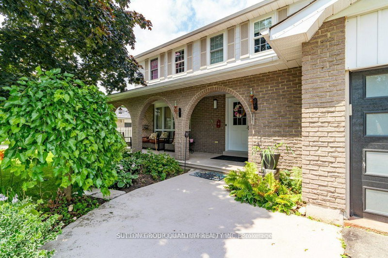 18 Spruyt Ave, East Luther Grand Valley, L9W 5X4 | Image 3