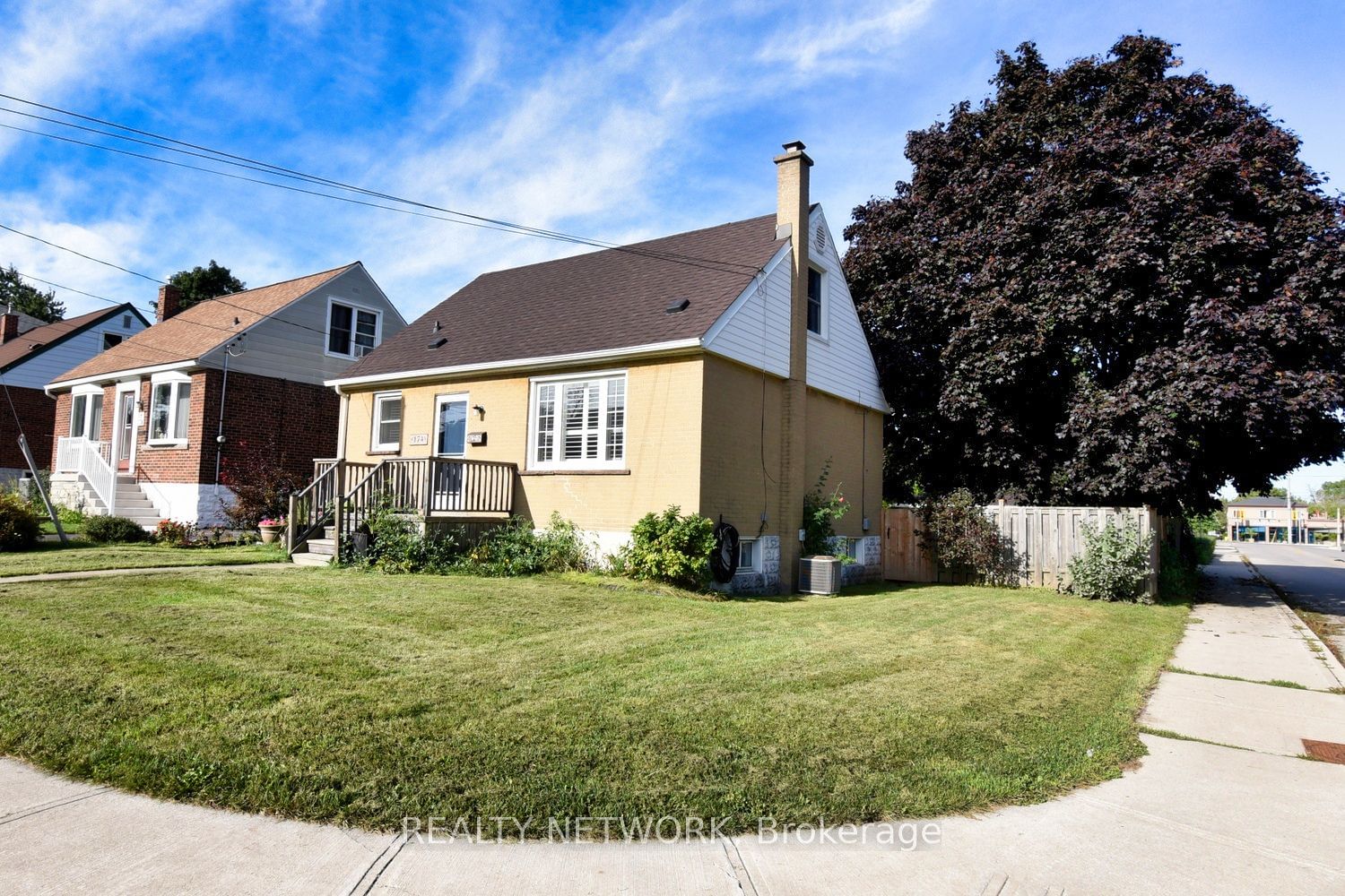 Detached House for sale at 174 East 12th Street, Hamilton, Inch Park, L9A 3X6 - MLS: X11942490