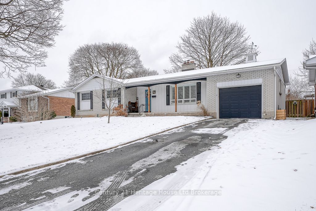 Detached House for sale at 19 Meadow Road, Brantford, N3R 3K9 - MLS: X11942533