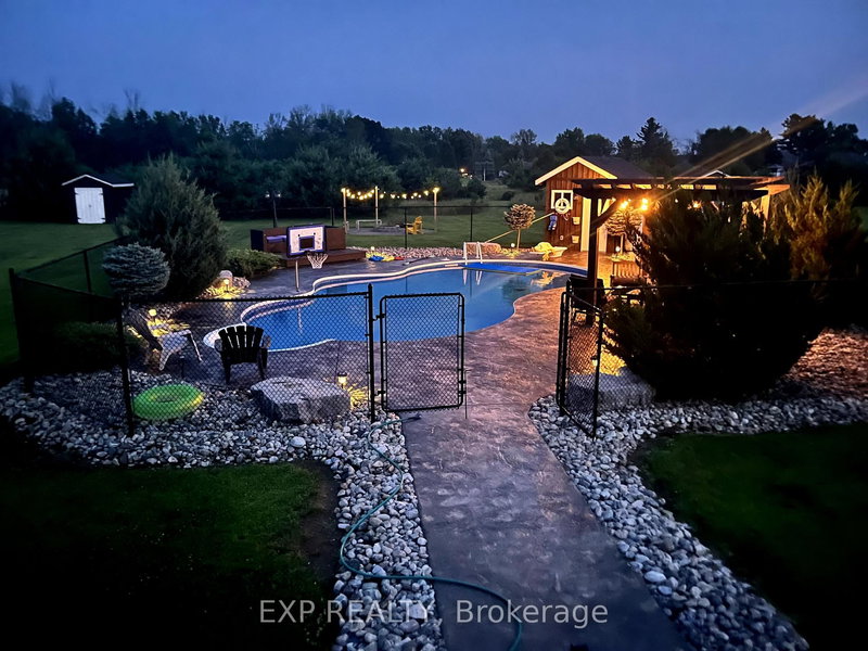 27 Charles Rd, Tweed, K0K 3J0 | Image 2