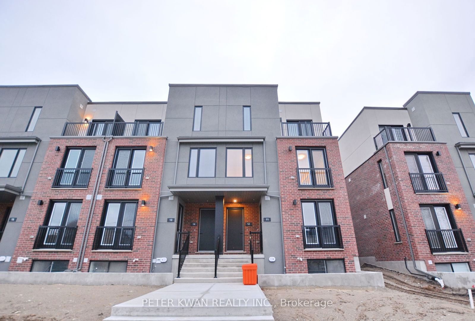 Townhouse for sale at 12-99 Roger Street, Waterloo, N2J 0G1 - MLS: X11942730