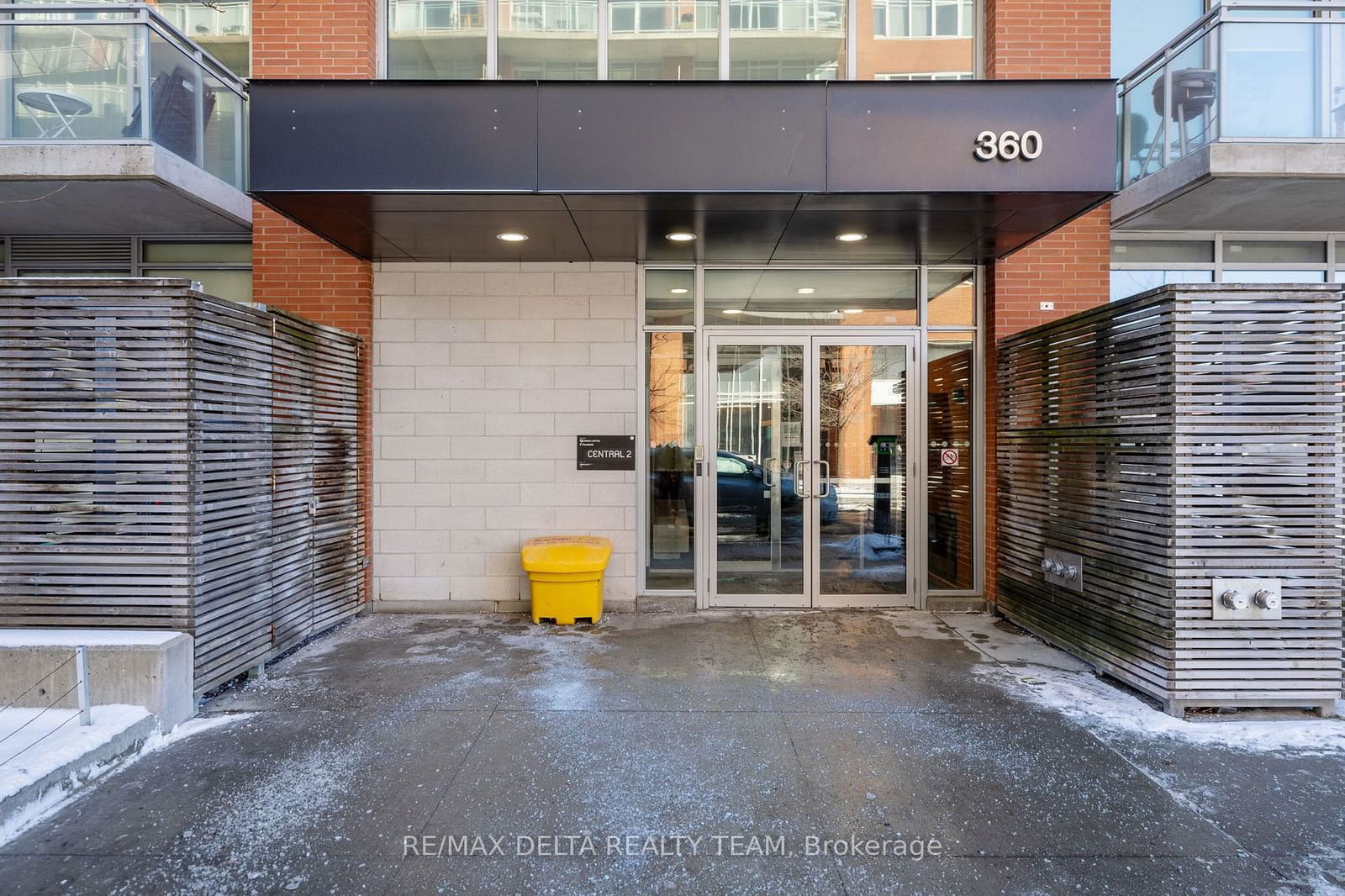 Condo sold at 410-360 mcleod Street, Ottawa Centre, 4103 - Ottawa Centre, K2P 1A9 - MLS: X11942838