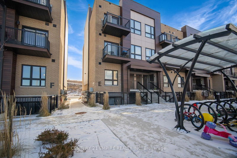 home for sale on E3-20 Palace Street