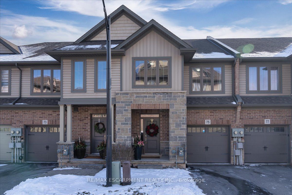 Townhouse for sale at 75 Southshore Crescent, Hamilton, Stoney Creek, L8E 0J3 - MLS: X11942919