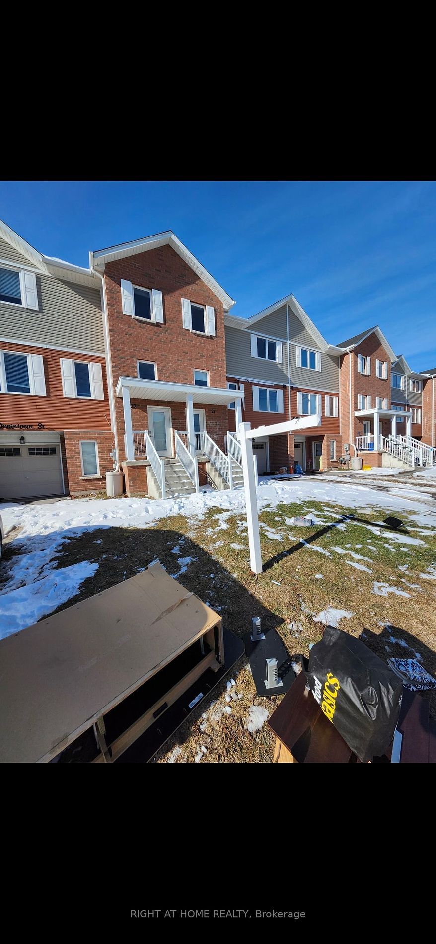 Townhouse for sale at 23 DENISTOUN Street, Welland, 772 - Broadway, L3C 1T9 - MLS: X11943101