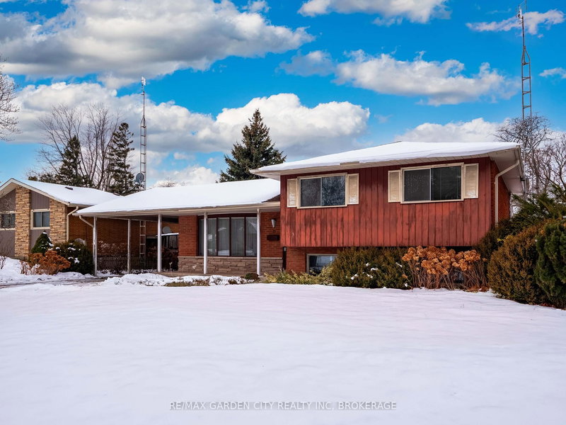 33 Strathcona Dr, St. Catharines, L2M 2A8 | Image 2