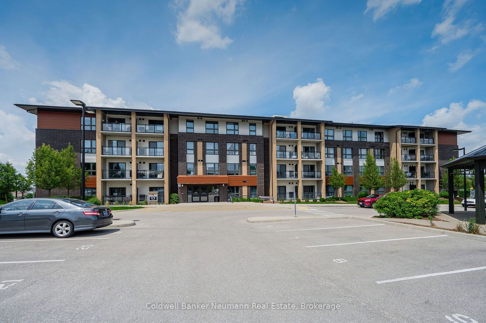 Condo for sale at 403-17 Kay Crescent, Guelph, Guelph South, N1L 0P1 - MLS: X11943489