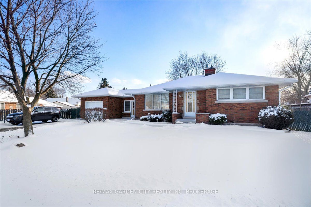 Detached House sold at 31 Broderick Avenue, Thorold, Thorold Downtown, L2V 2H7 - MLS: X11943594