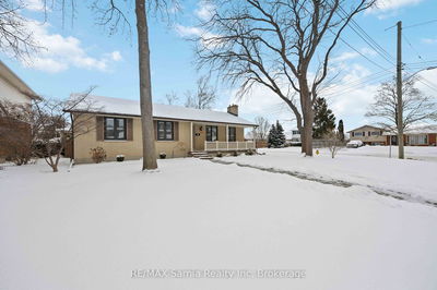 942 Hay Crt, Sarnia - Sarnia image-0-1