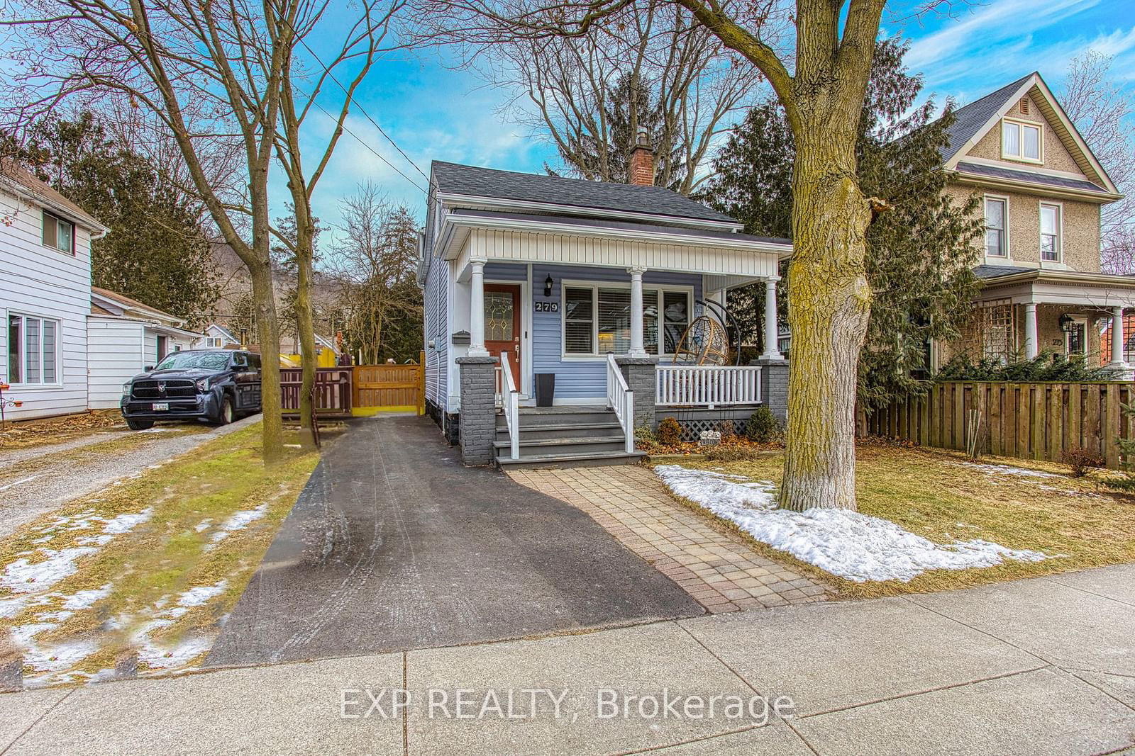 Detached House for sale at 279 Park Street, Hamilton, Dundas, L9H 1Y6 - MLS: X11943790