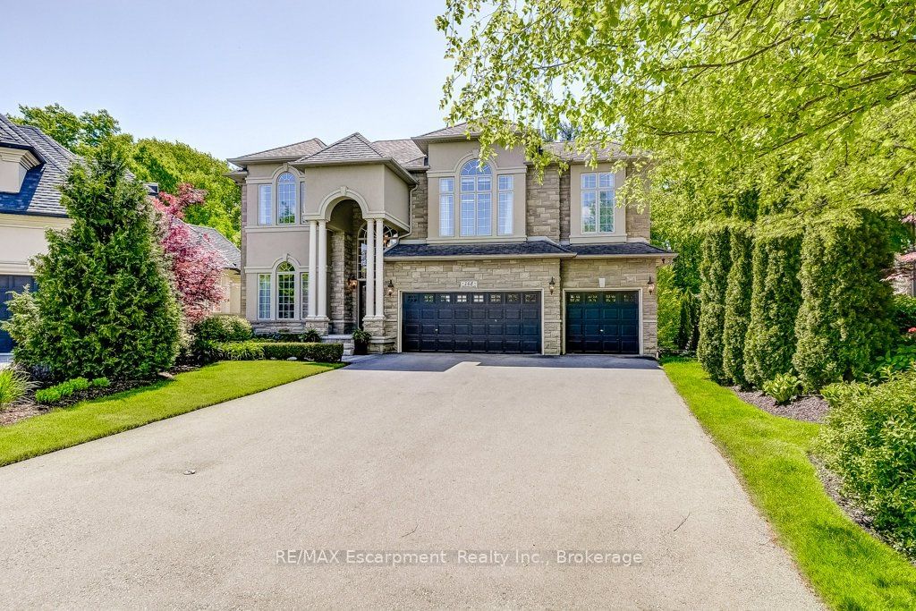 Detached House for sale at 168 Diiorio Circle, Hamilton, Ancaster, L9K 1T3 - MLS: X11943836