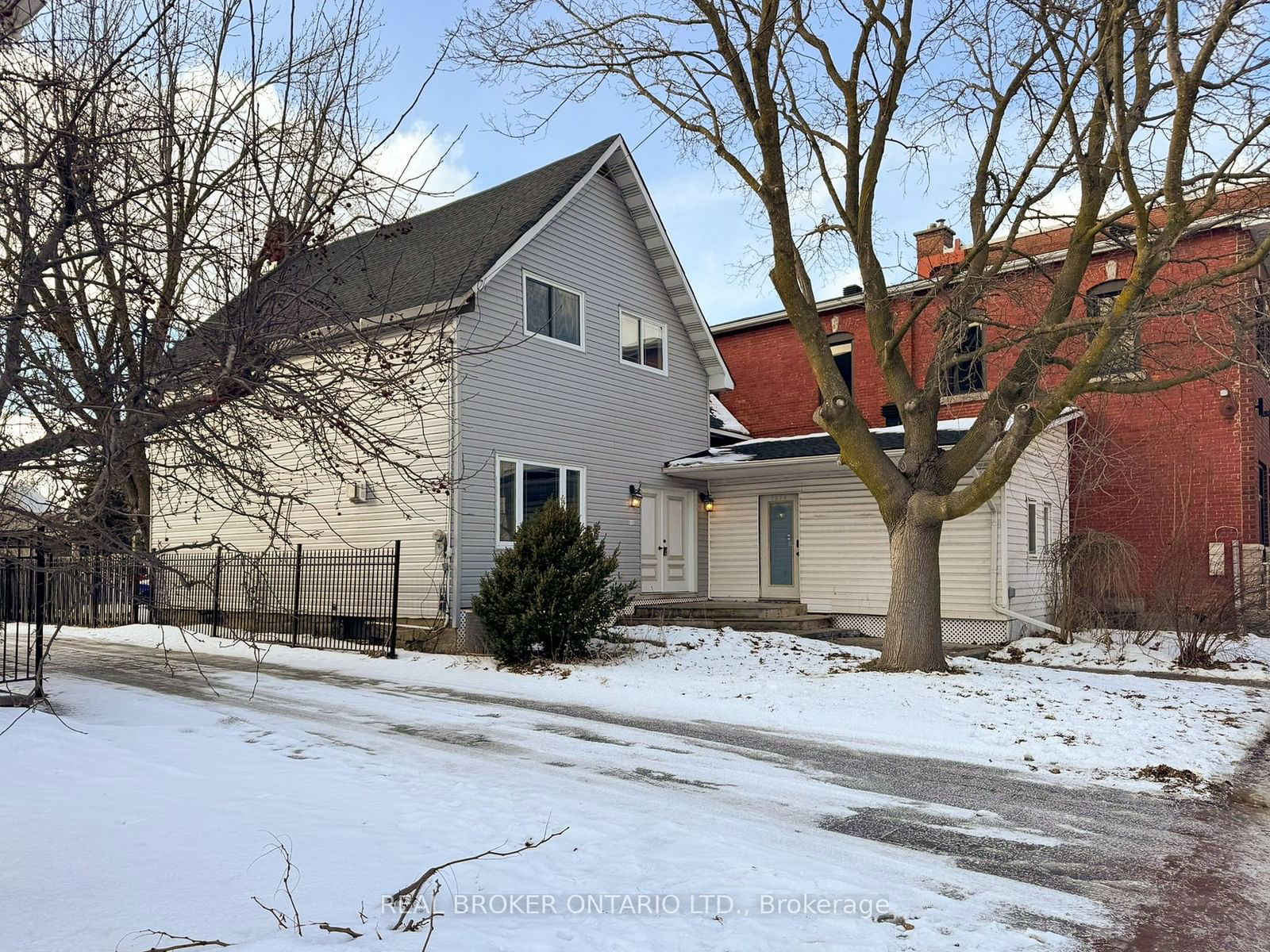 Building at 512 St Lawrence Street, North Dundas, Winchester