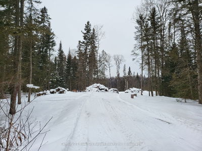 356 HUNT Line, Powassan - Powassan