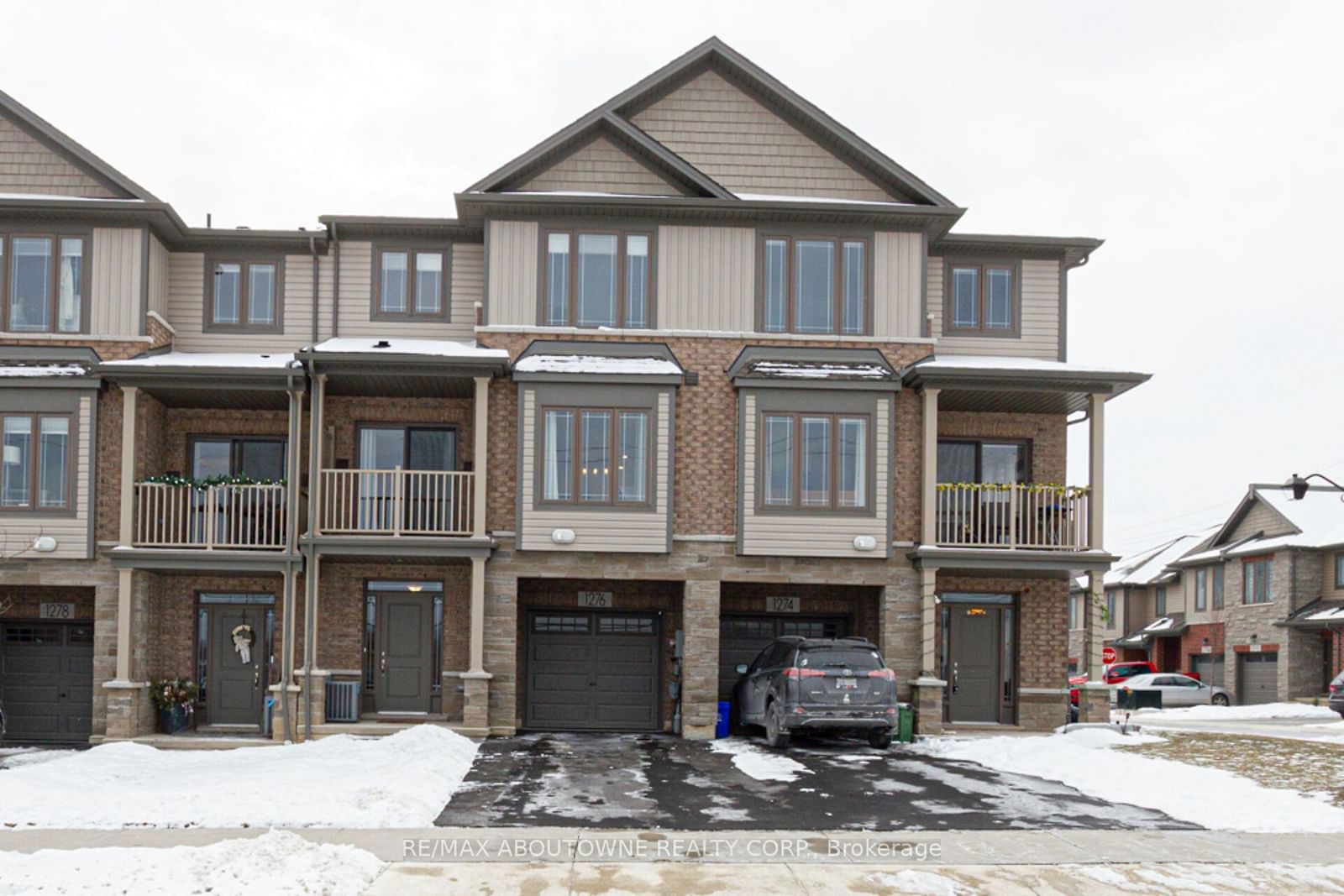 Townhouse sold at 1276 Baseline Road, Hamilton, Stoney Creek, L8E 0K6 - MLS: X11943992