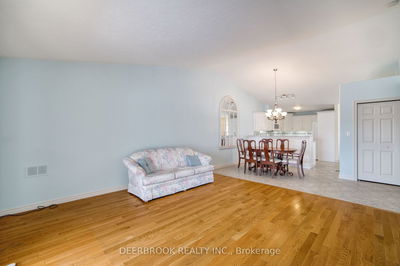 10 Queen's Hill Cres, Leamington - Leamington image-0-4