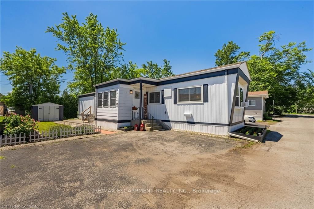 Mobile/Trailer sold at 4594 MARTHA Lane, Lincoln, 982 - Beamsville, L0R 1B1 - MLS: X11944124