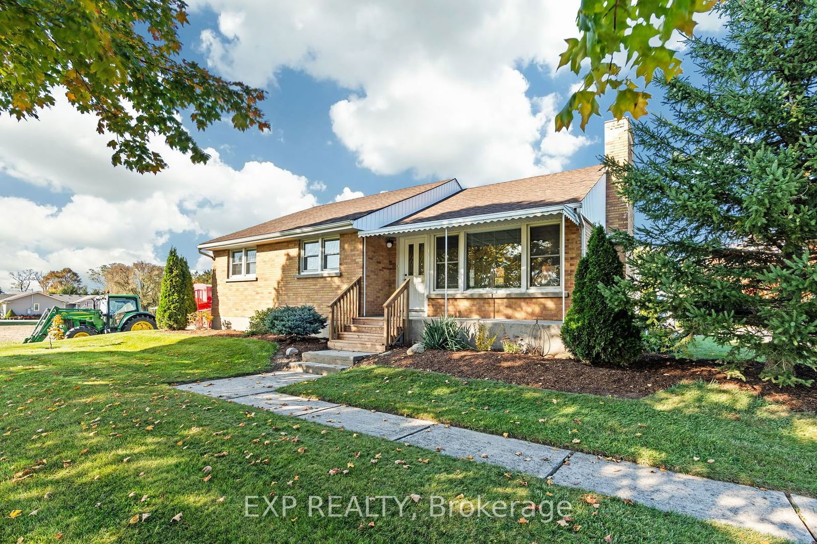 Detached House for sale at 2444 Elginfield Road, North Middlesex, Rural North Middlesex, N0M 2K0 - MLS: X11944139