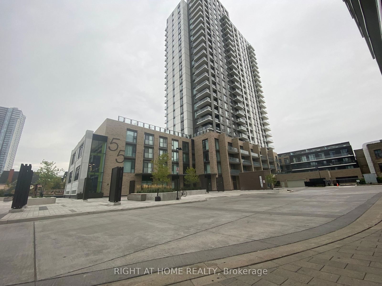 Condo for sale at 1110-55 Duke Street, Kitchener, N2H 0C9 - MLS: X11944145