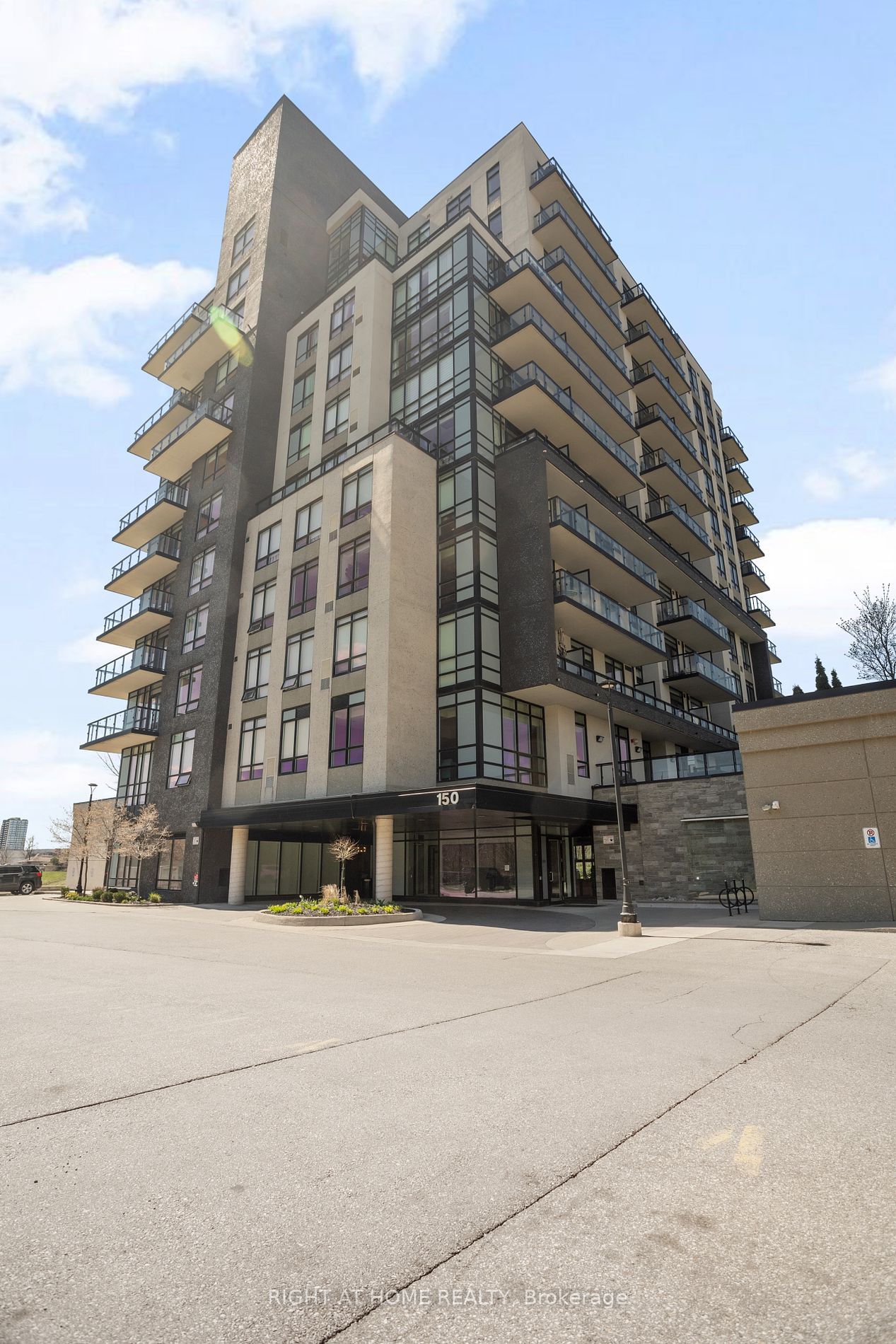 Condo sold at 311-150 Water Street, Cambridge, N1R 0B5 - MLS: X11944353