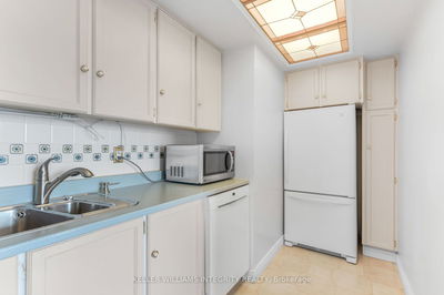 Unit 2304 — 530 Laurier Ave, Ottawa Centre - 4102 - Ottawa Centre image-0-4