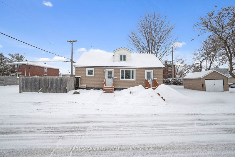 694 De L'eglise St, Vanier and Kingsview Park - 3404 - Vanier image-0-0