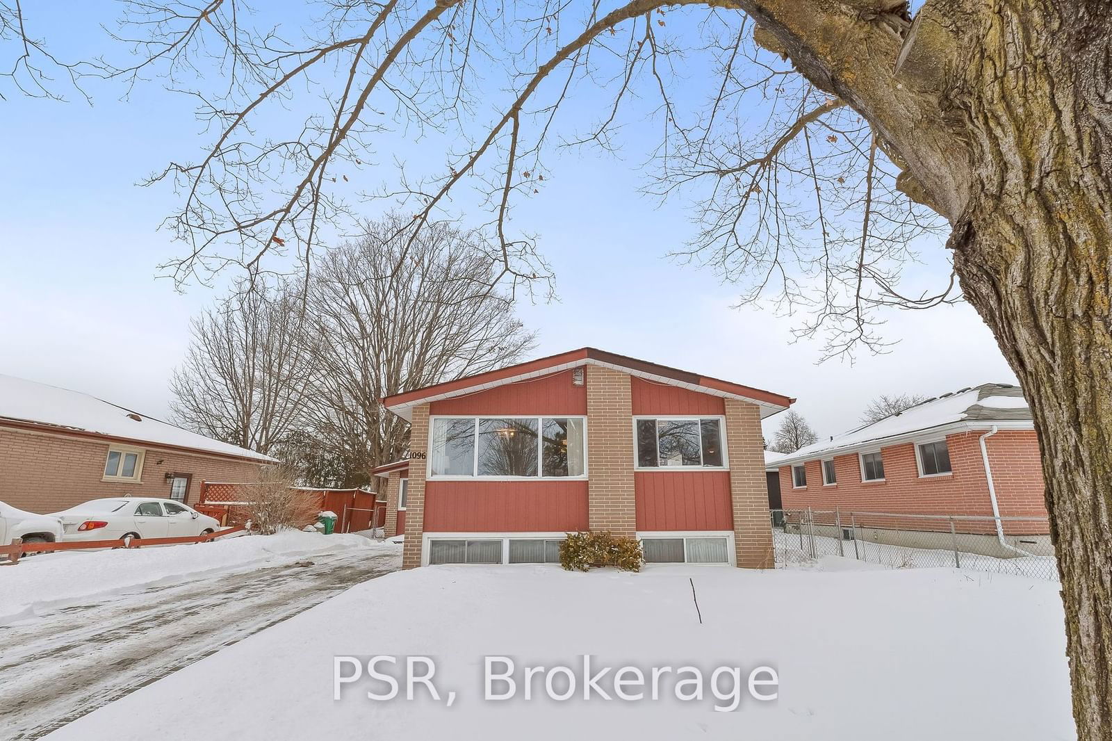 Detached House for sale at 1096 Royal Drive, Peterborough, Northcrest, K9H 6P8 - MLS: X11945161