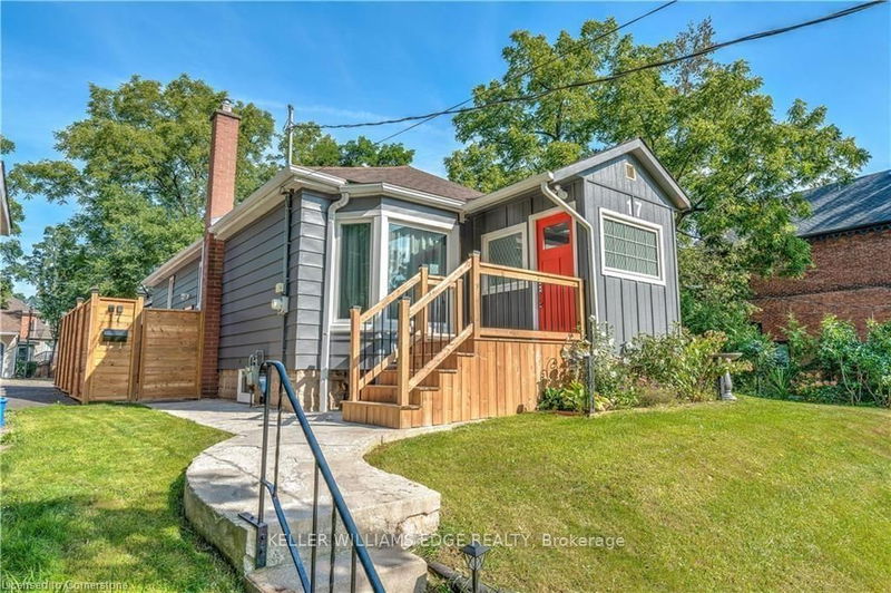 home for sale on 17 Dundas Street