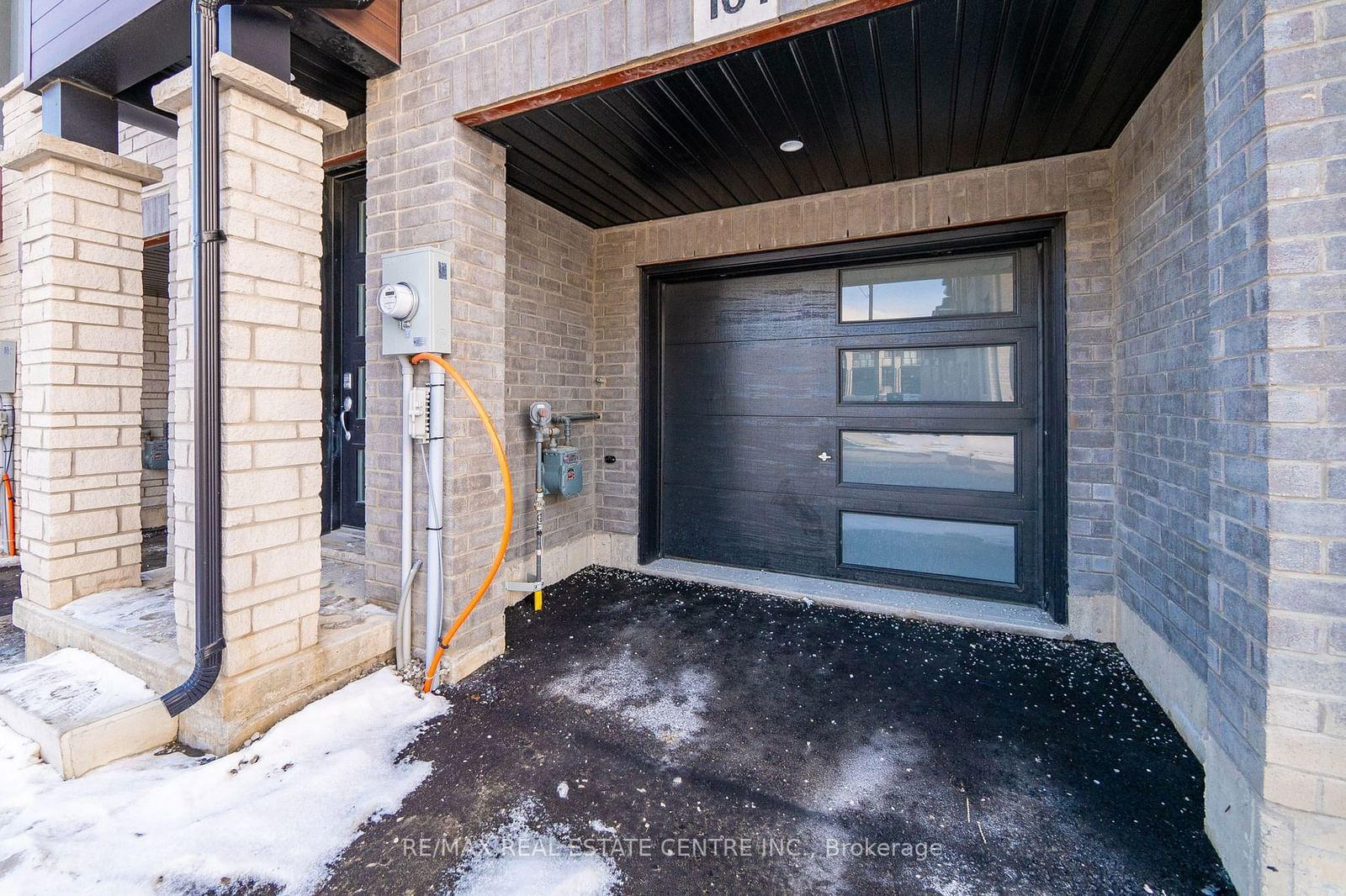 Townhouse for lease at 101-155 Equestrian Way, Cambridge, N3E 0E8 - MLS: X11946431