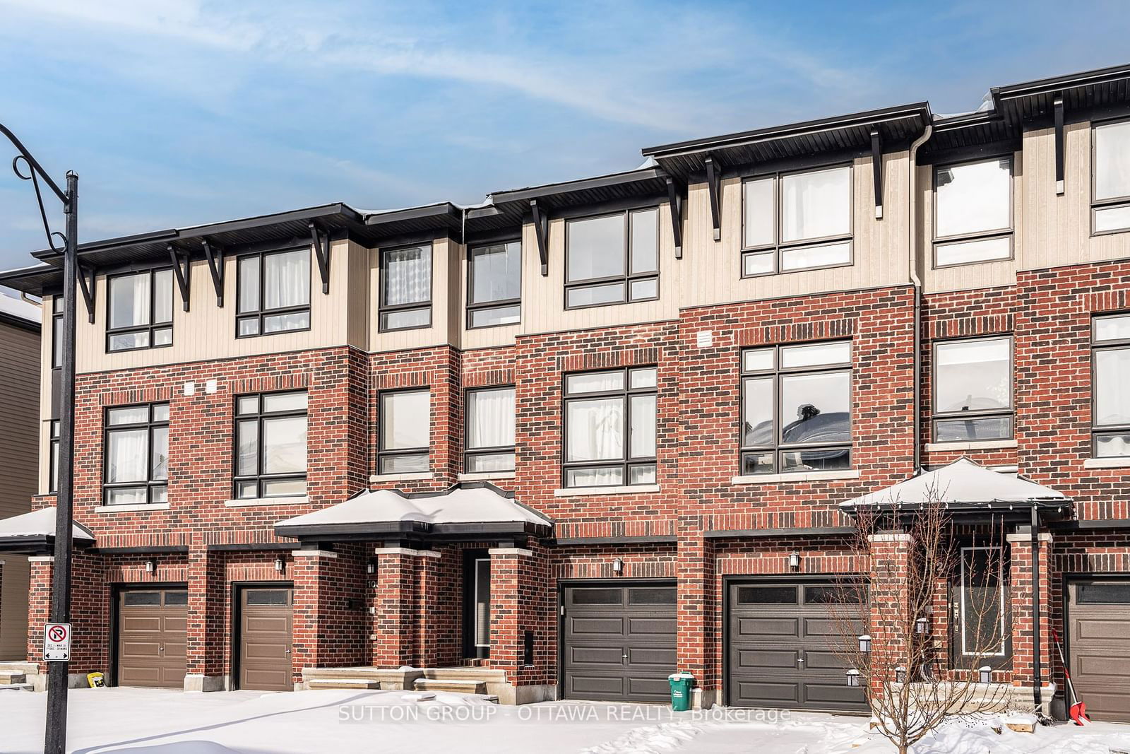 Townhouse for sale at 104 Wild Senna Way, Barrhaven, 7706 - Barrhaven - Longfields, K2J 5Z7 - MLS: X11946449