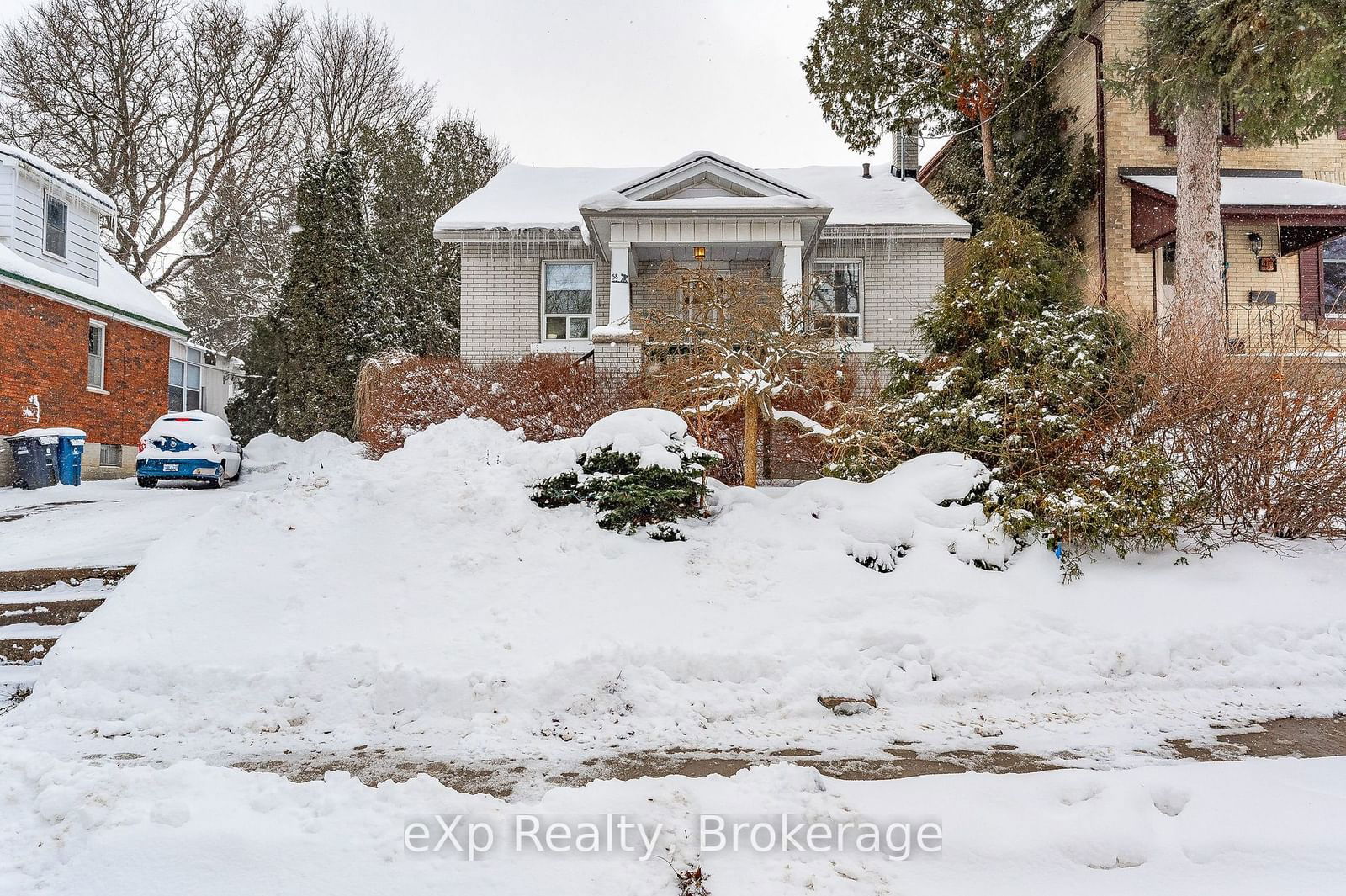 Detached House for sale at 38 Dufferin Street, Guelph, Exhibition Park, N1H 4A1 - MLS: X11946476