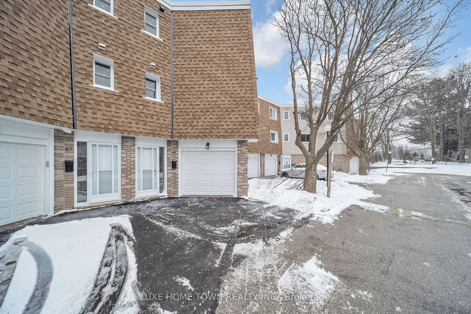 Townhouse sold at 46-60 Elmsdale Drive, Kitchener, N2E 2G4 - MLS: X11946487