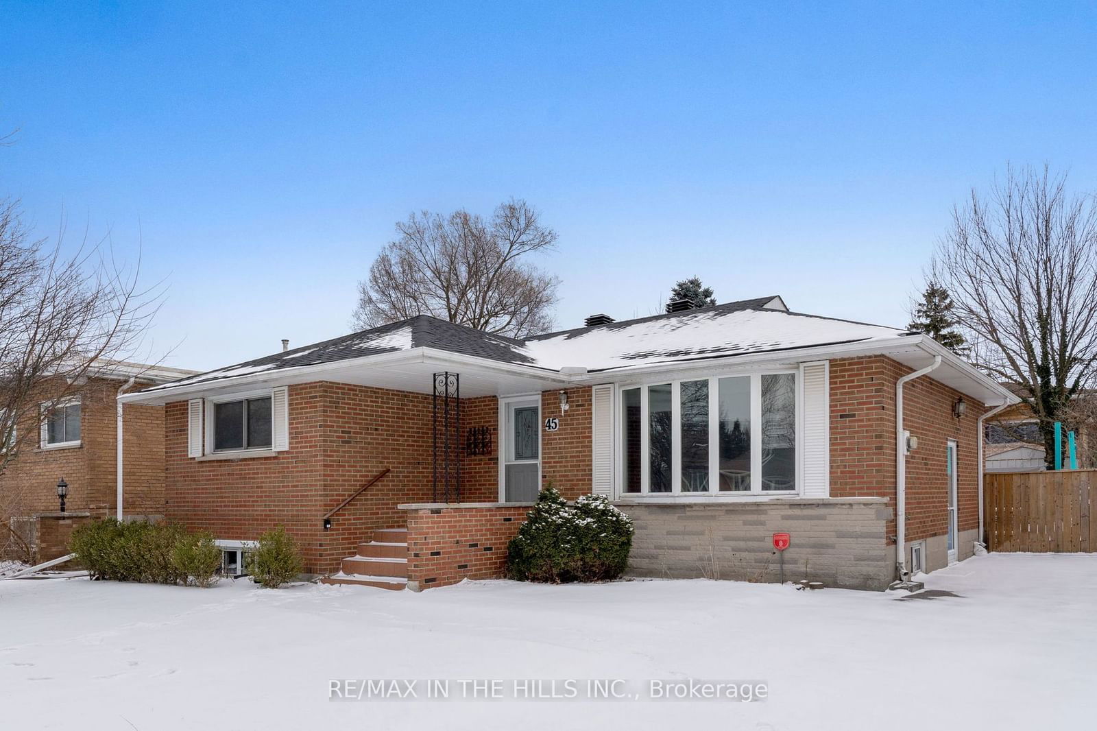 Detached House for lease at 45 Algoma Crescent, Hamilton, Buchanan, L9C 1S5 - MLS: X11946630