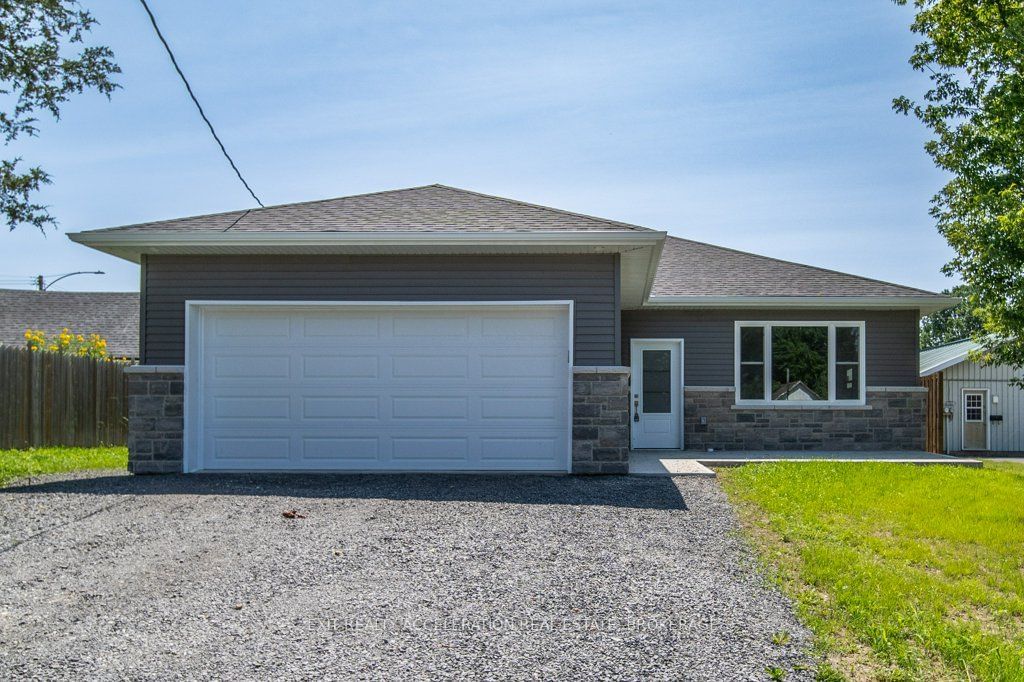 Detached House for sale at 16 Palace Road, Greater Napanee, Greater Napanee, K7R 1A3 - MLS: X11946826