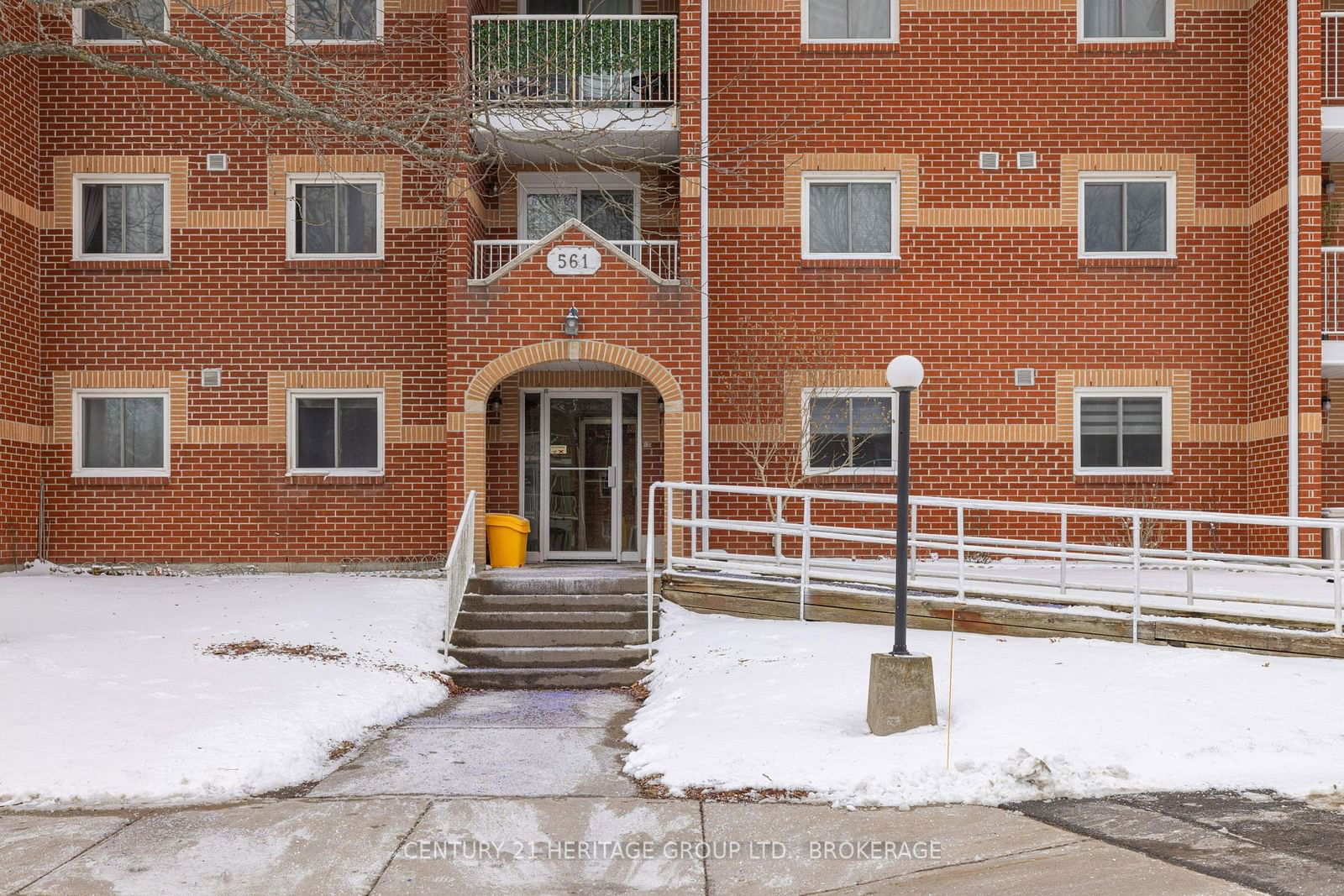 Condo for sale at 211-561 Armstrong Road, Kingston, East Gardiners Rd, K7M 8J9 - MLS: X11946939