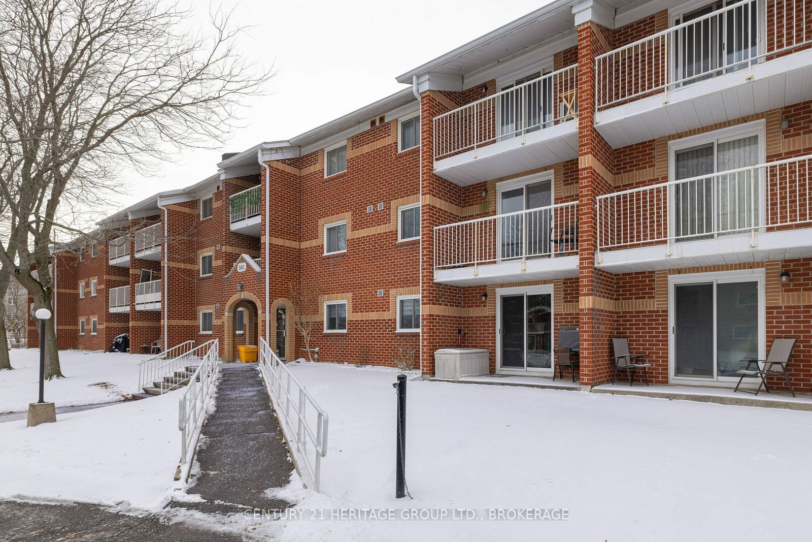 Condo for sale at 211-561 Armstrong Road, Kingston, East Gardiners Rd, K7M 8J9 - MLS: X11946939