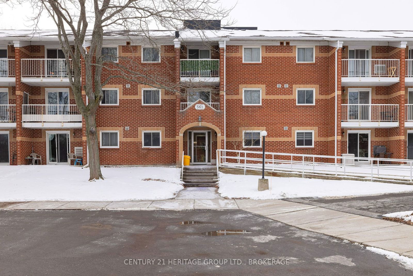 Condo for sale at 211-561 Armstrong Road, Kingston, East Gardiners Rd, K7M 8J9 - MLS: X11946939