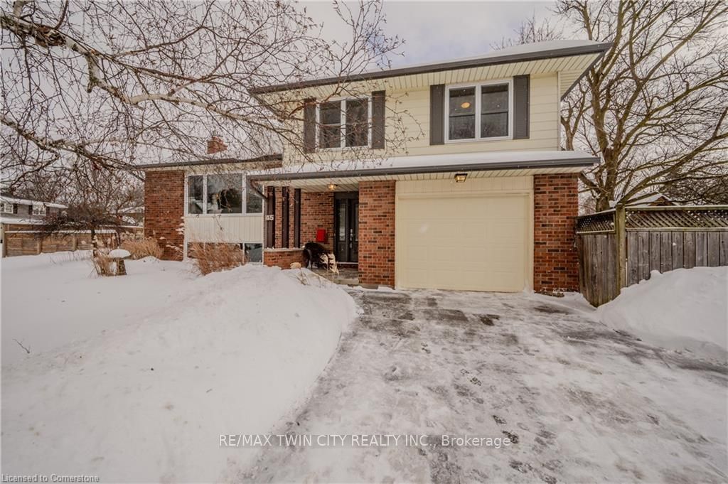 Detached House sold at 45 Ridgeview Crescent, Waterloo, N2L 2R1 - MLS: X11947215