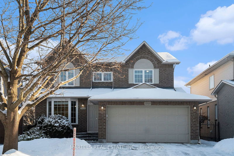 home for sale on 1959 Montclair Avenue