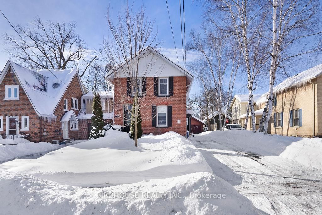 Detached House sold at 21 Sussex Street, Kawartha Lakes, Lindsay, K9V 4H3 - MLS: X11947431