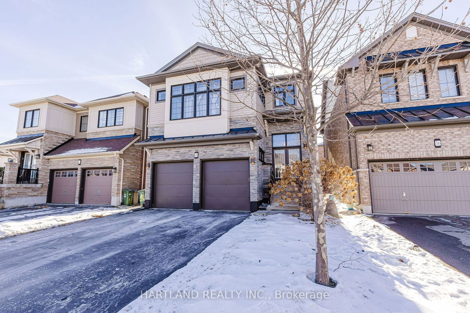 Detached House for sale at 40 ALDGATE Avenue, Hamilton, Stoney Creek Mountain, L8J 0H9 - MLS: X11947493