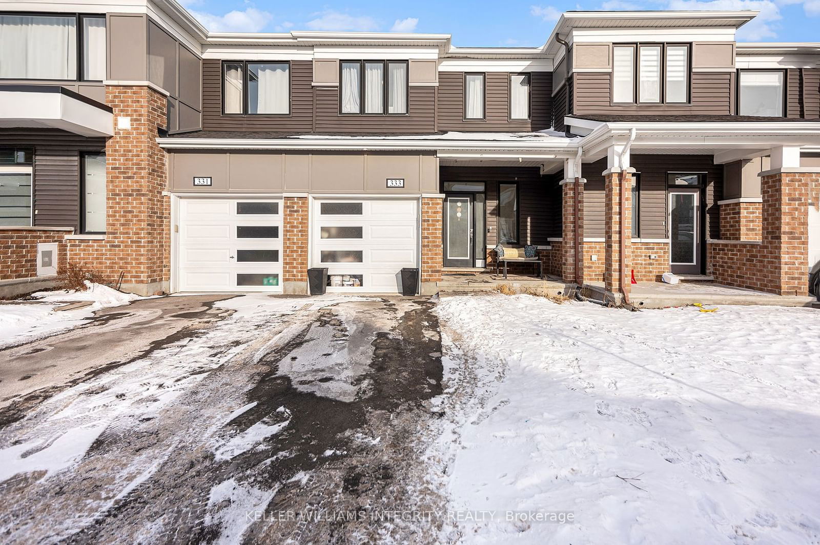 Townhouse for sale at 333 Aphelion Crescent, Barrhaven, 7711 - Barrhaven - Half Moon Bay, K2J 6N4 - MLS: X11947550