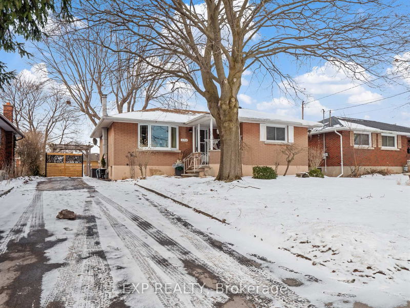 home for sale on 174 Hampton Avenue