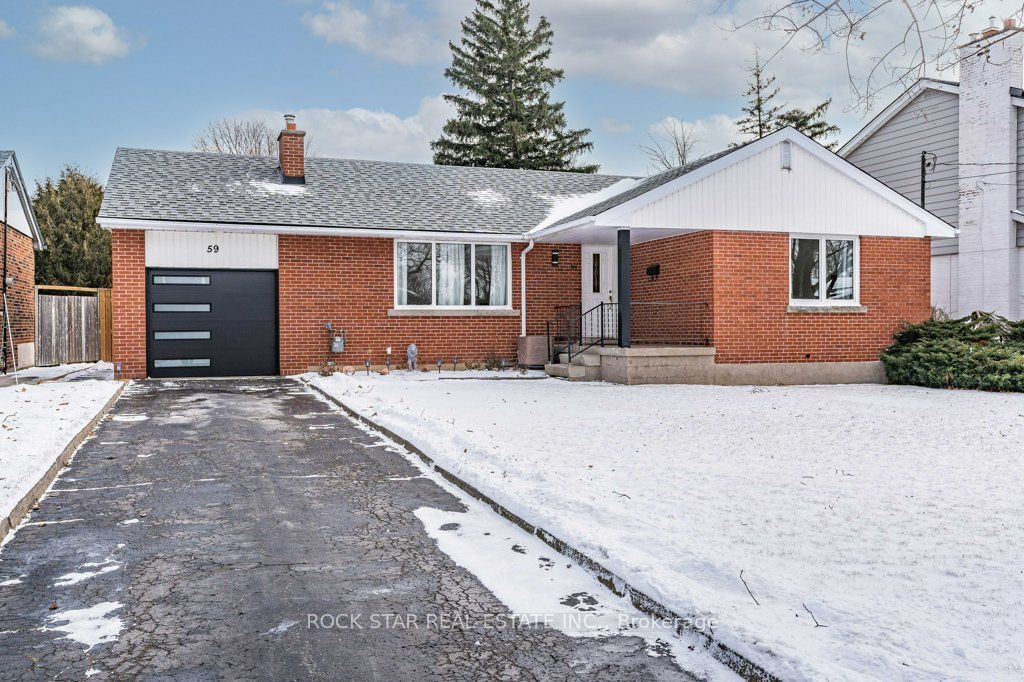 Detached House for sale at 59 Kings Forest Drive, Hamilton, Huntington, L8T 4J4 - MLS: X11947673