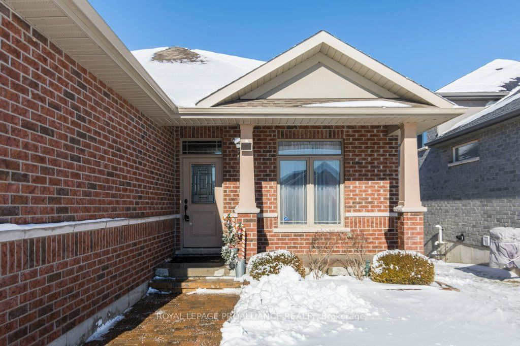 Detached House for sale at 24 Kempton Avenue, Belleville, K8N 4Z5 - MLS: X11947683