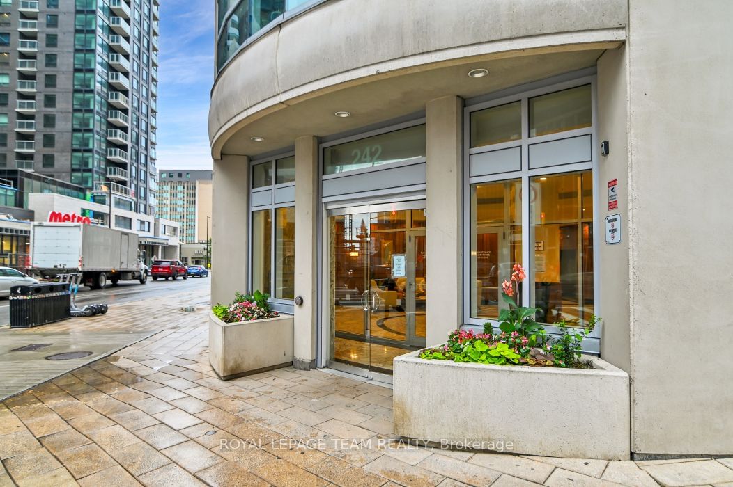 Condo for sale at 703-242 RIDEAU Street, Lower Town - Sandy Hill, 4003 - Sandy Hill, K1N 0B7 - MLS: X11947737