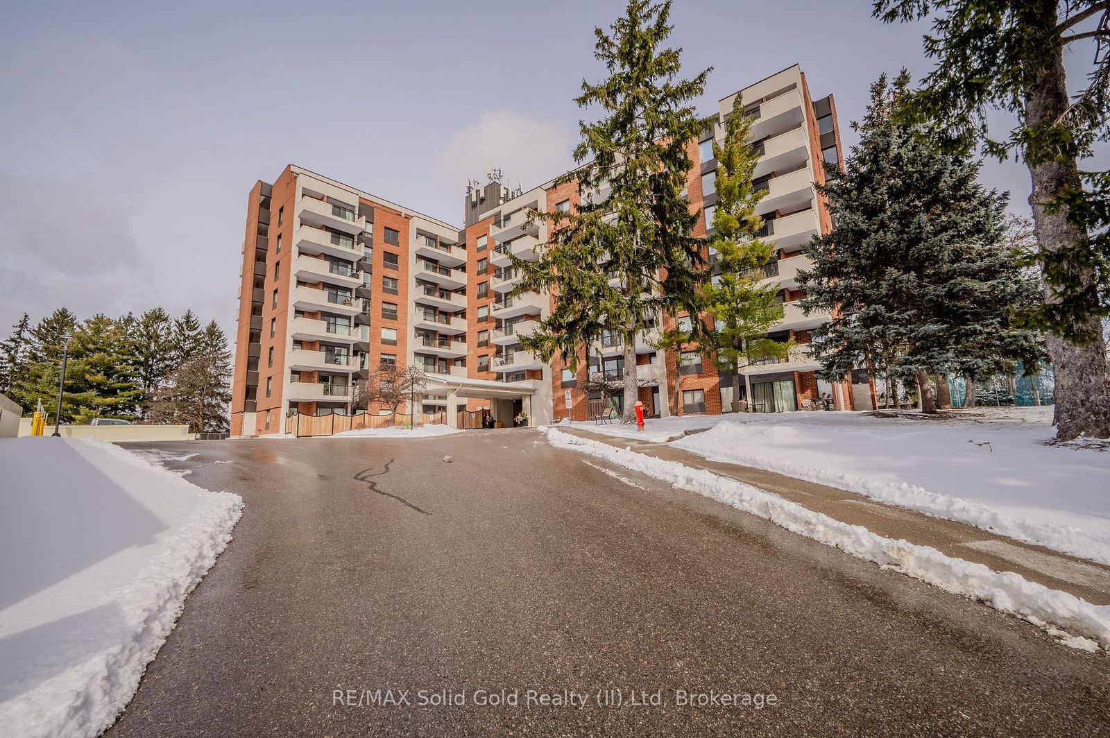 Condo sold at 705-260 Sheldon Avenue, Kitchener, N2H 6P2 - MLS: X11947751