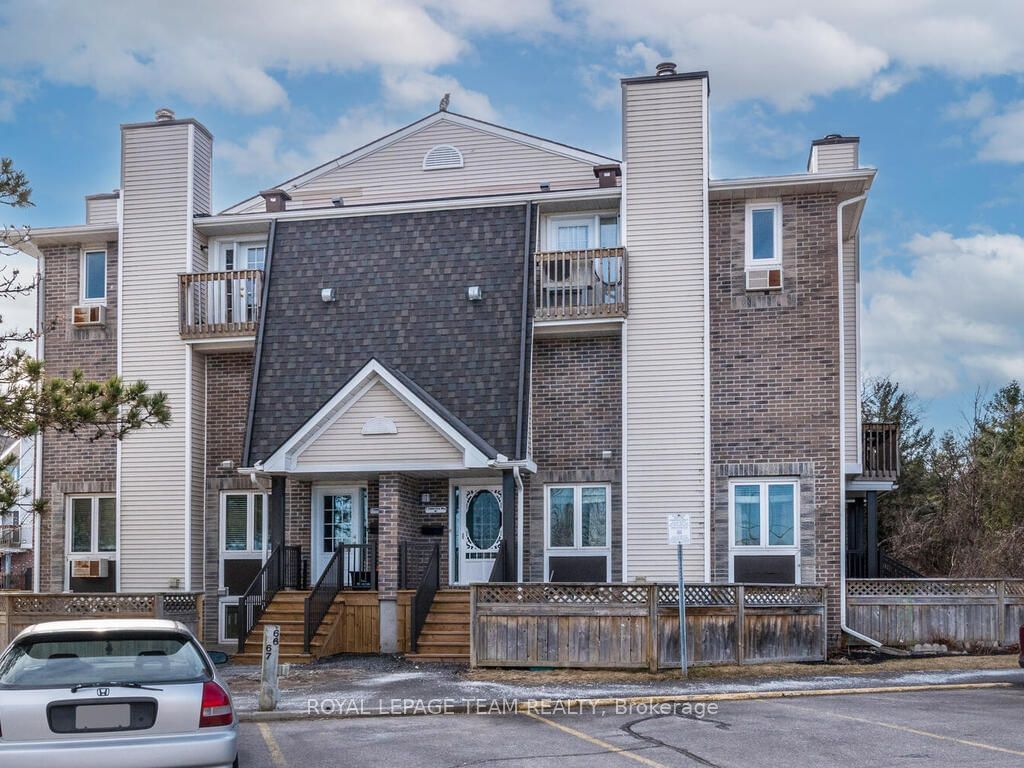 Townhouse for sale at 1-7 TIMBERVIEW Way, Bells Corners and South to Fallowfield, 7802 - Westcliffe Estates, K2H 9M5 - MLS: X11947763