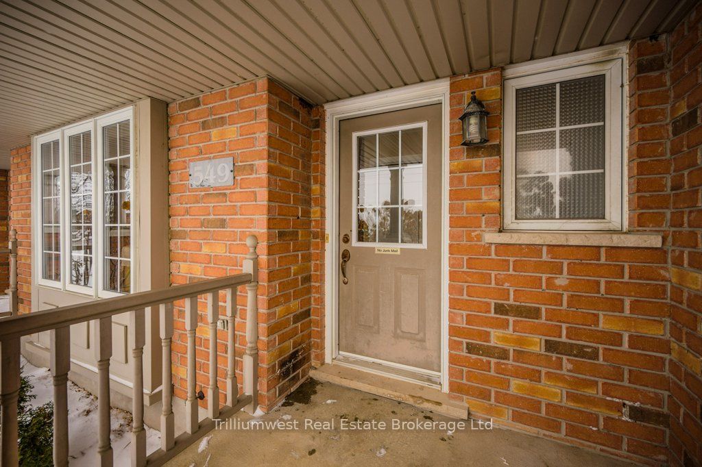 Townhouse for sale at 549 Victoria Road, Guelph, Victoria North, N1E 7M3 - MLS: X11947847